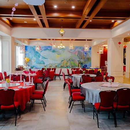Grand Swiss-Belhotel Melaka Exterior photo
