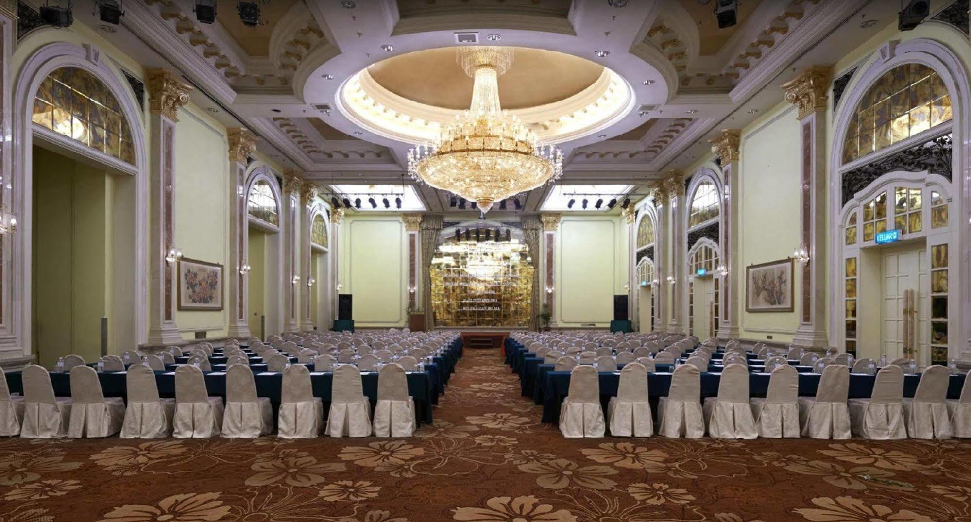 Grand Swiss-Belhotel Melaka Exterior photo